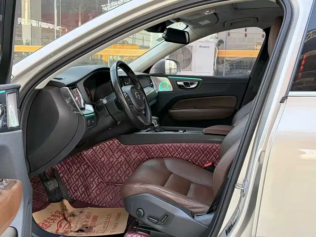 Volvo XC60 2019 T5 AWD Zhiyuan Edition China V