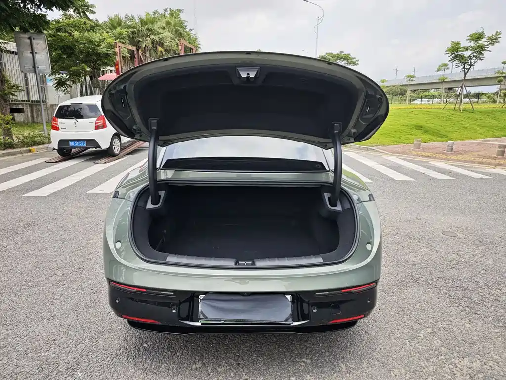 Zeekr 007 2025 Long Range AWD Intelligent Driving Edition 100kWh