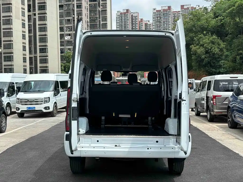 JMC Fushun 2023 2.0T Manual Short Wheelbase Medium Roof Commercial Multi-Purpose Vehicle 6-Seater
