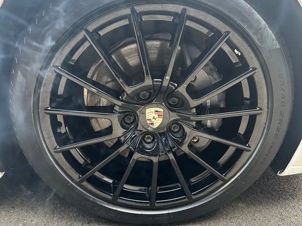 Panamera 4 Platinum Edition