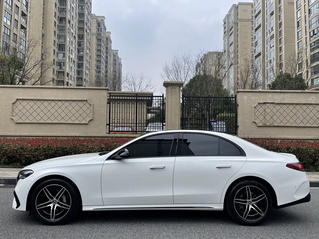 Mercedes-Benz E-Class 2024 E 300 Fashion Sports Edition