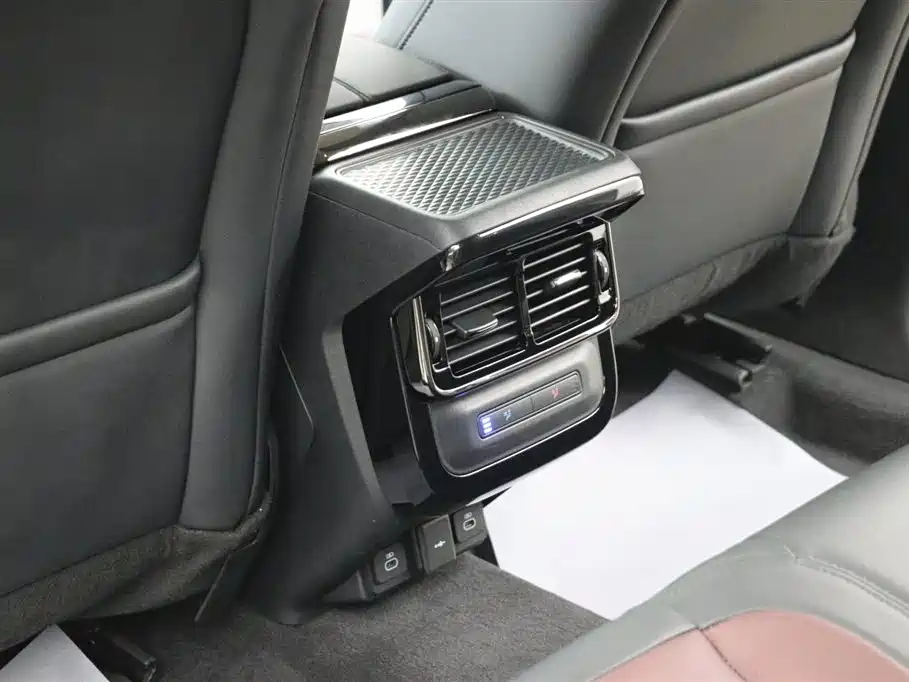 Range Rover Evoque L 2024 SE