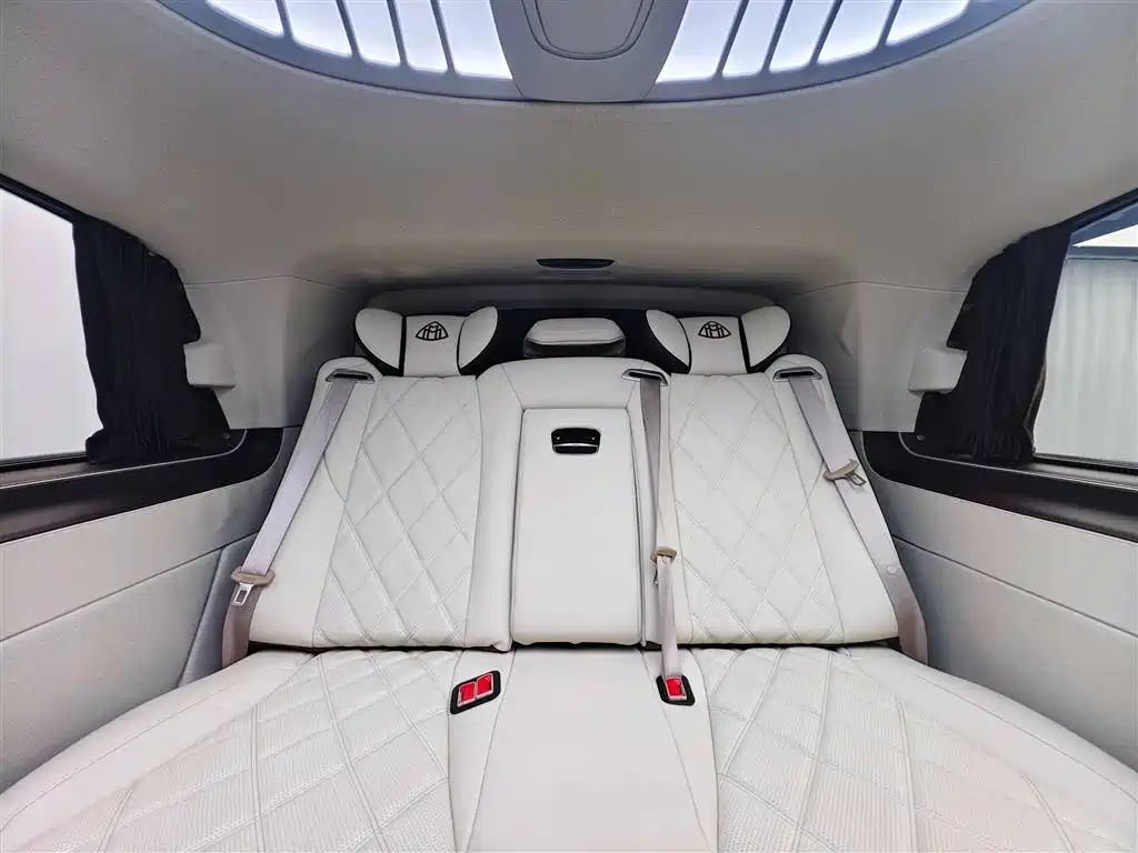 Mercedes-Benz Vito 2023 2.0T Business Edition 7-Seater