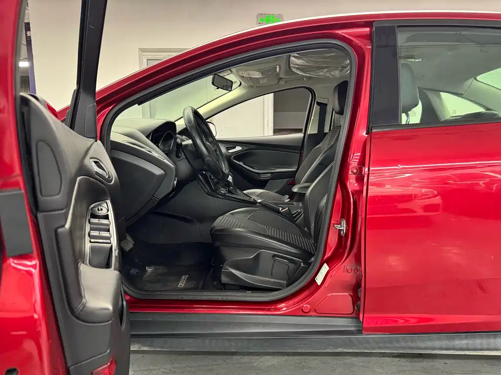 Ford Focus 2017 Sedan 1.6L Automatic Trend Intelligent Edition
