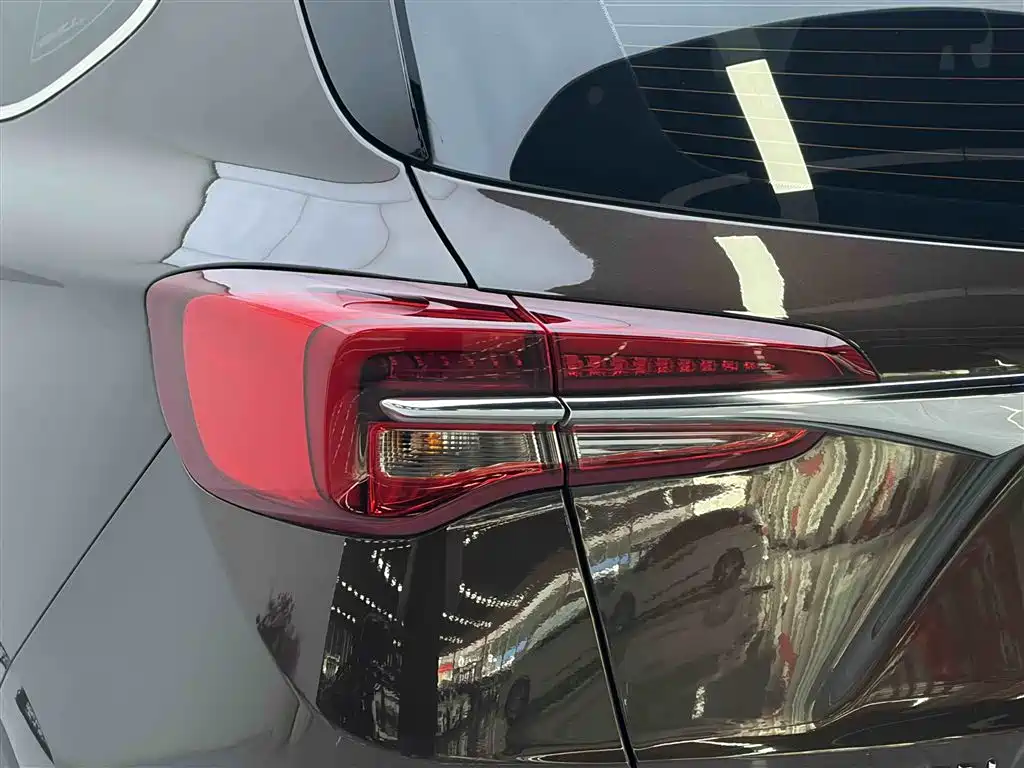 Buick Envision Plus 2021 532T FWD Elite