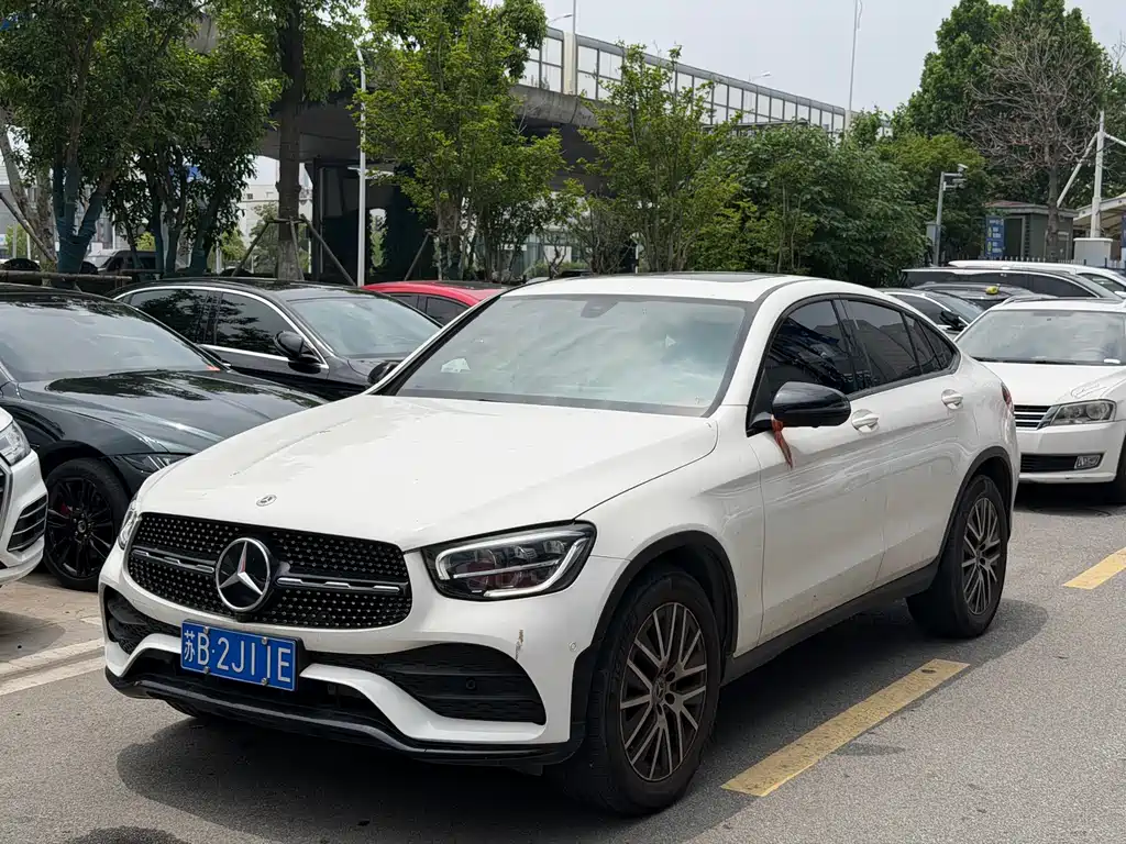 Mercedes-Benz GLC Coupe 2023 GLC 260 4MATIC Coupe SUV