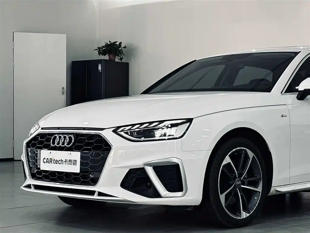 Audi A4L 2022 40 TFSI Fashion Dynamic
