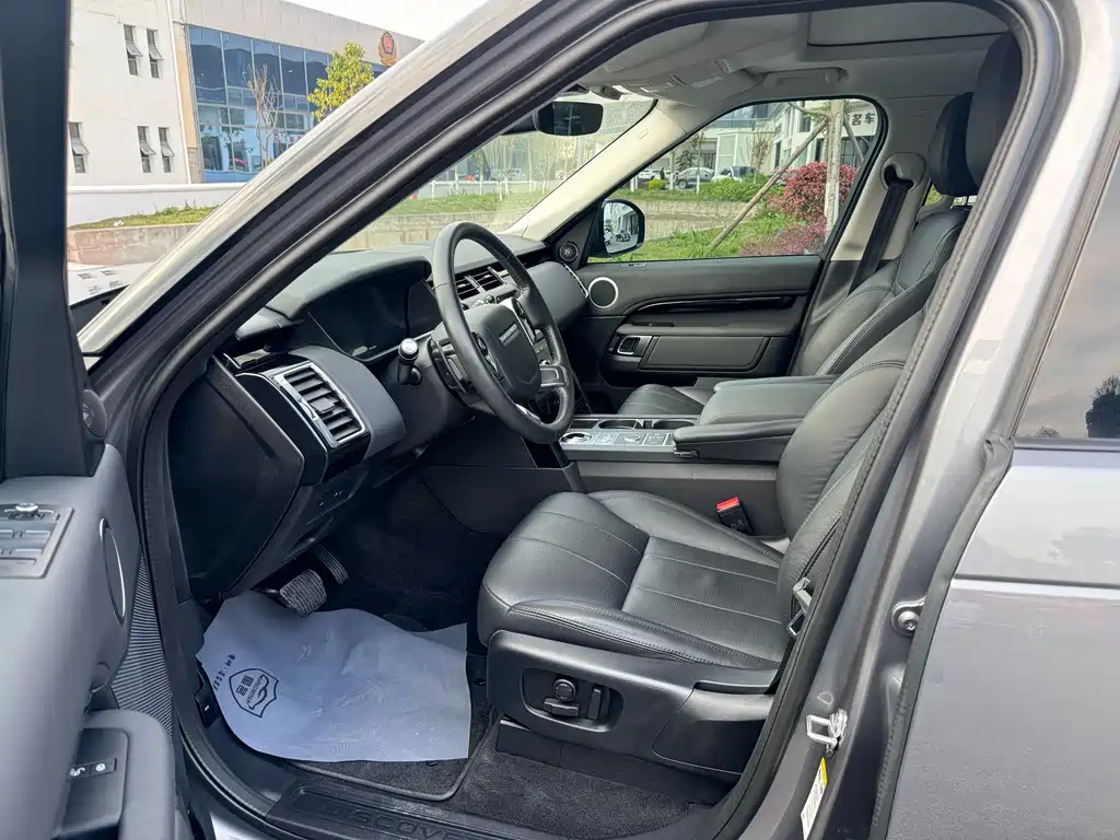 Land Rover Discovery 2019 2.0T SE