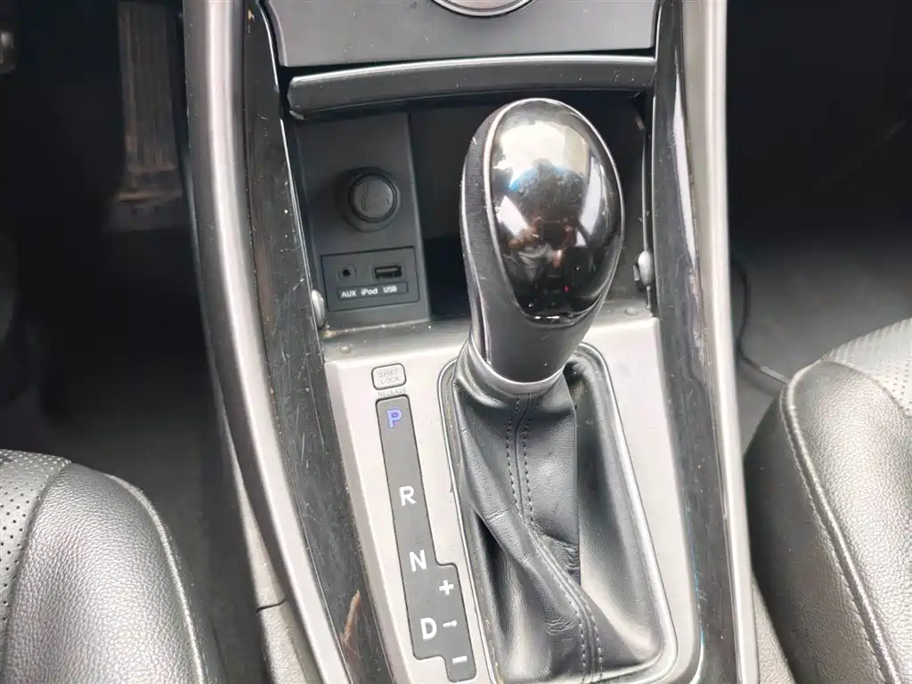 Hyundai Elantra Langdong 2015 1.6L Automatic Premium