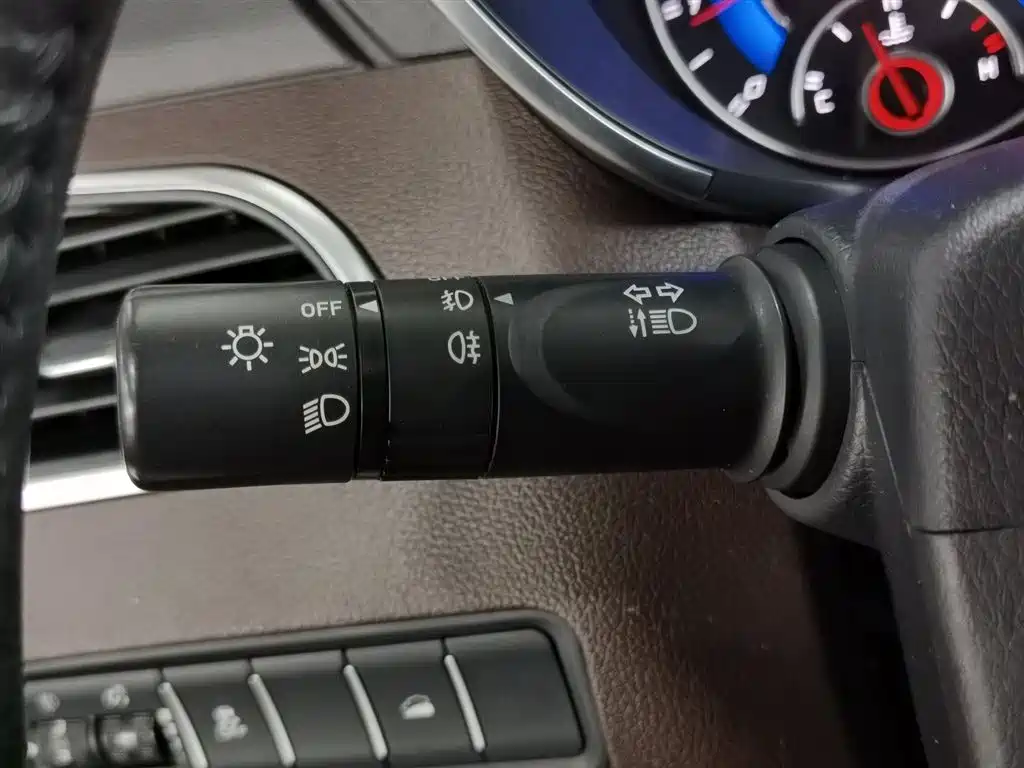Haima V70 2016 1.5T Automatic Shi Chang Edition 7-Seater