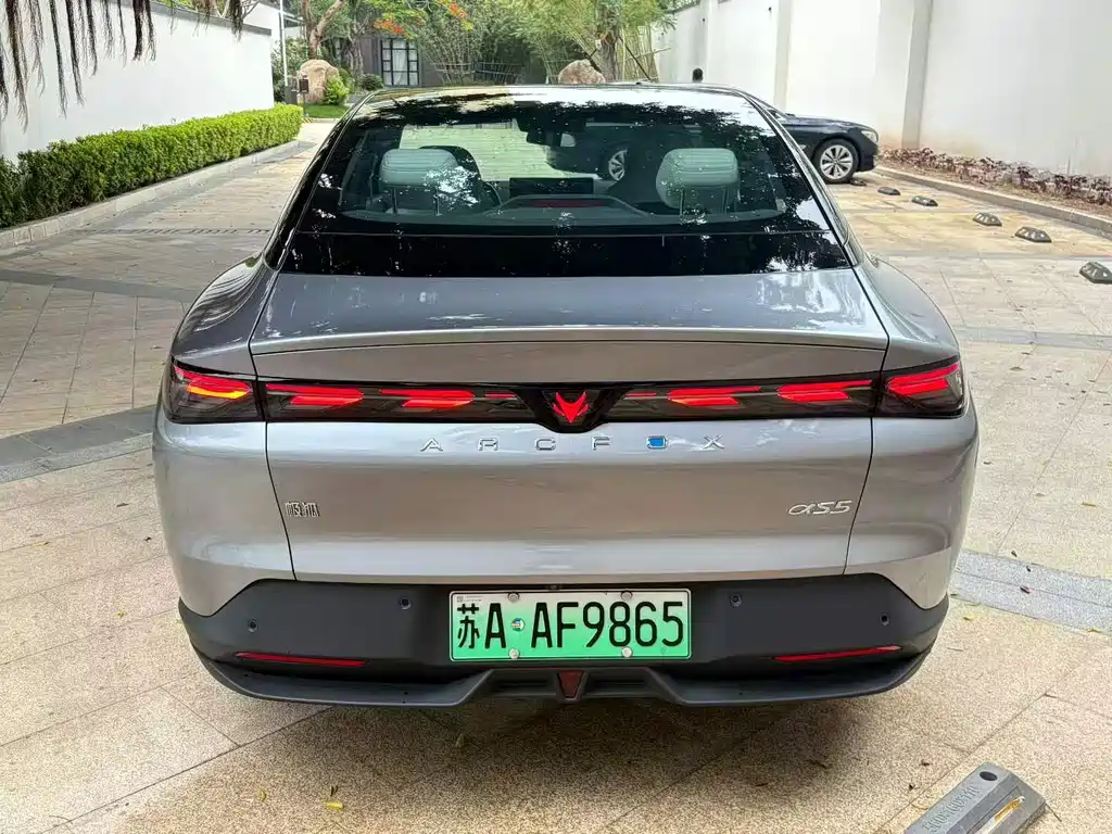 Arcfox Alpha S5 2025 560MAX 185kW