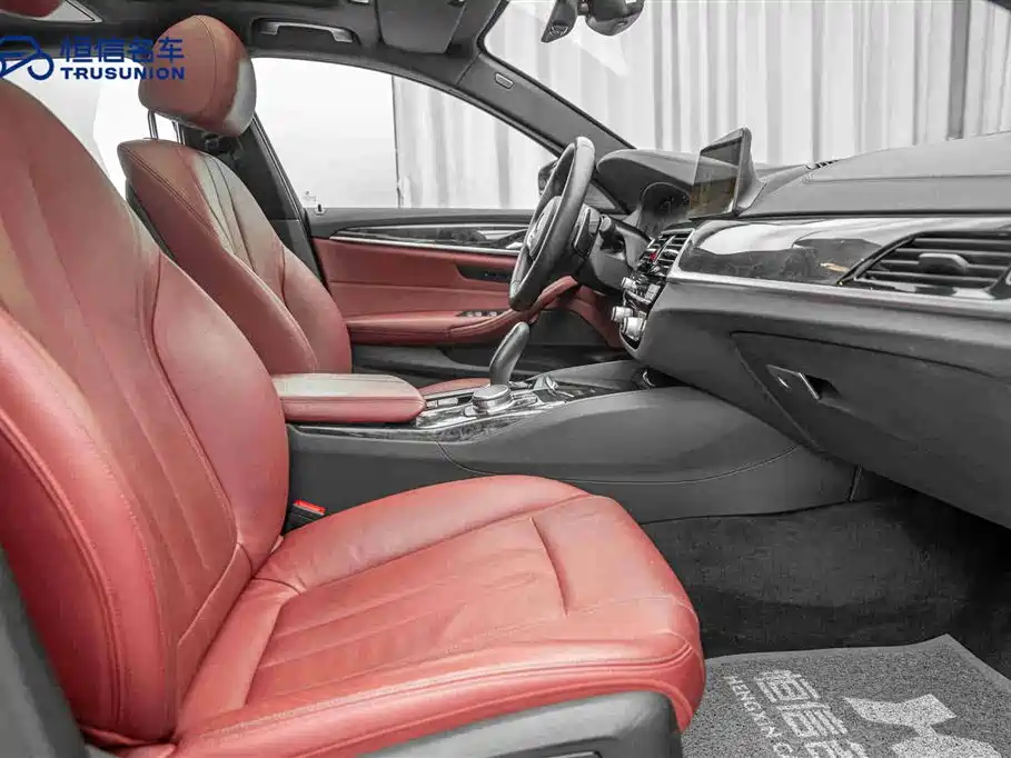 BMW 5 Series 2019 530Li Leading Edition M Sport Package