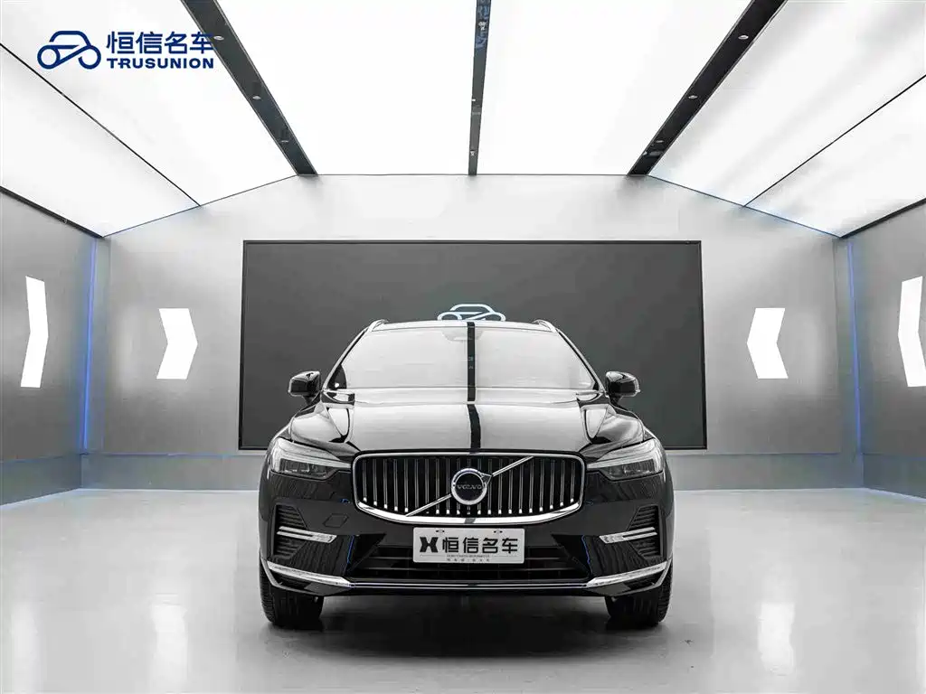 Volvo XC60 2022 B5 AWD Inscription