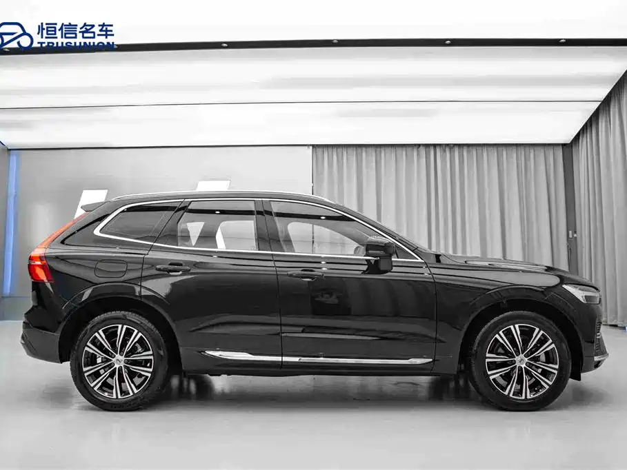 Volvo XC60 2022 B5 AWD Inscription
