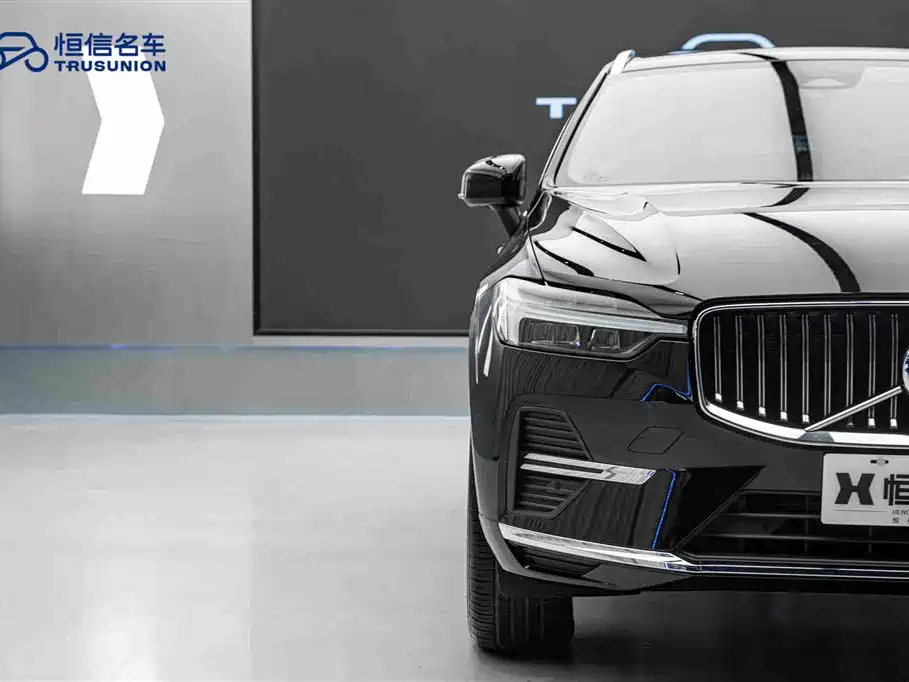 Volvo XC60 2022 B5 AWD Inscription