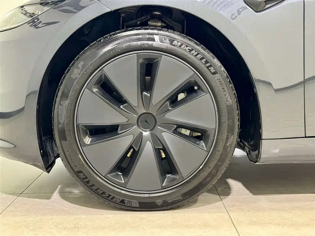 Tesla Model 3 2023 RWD
