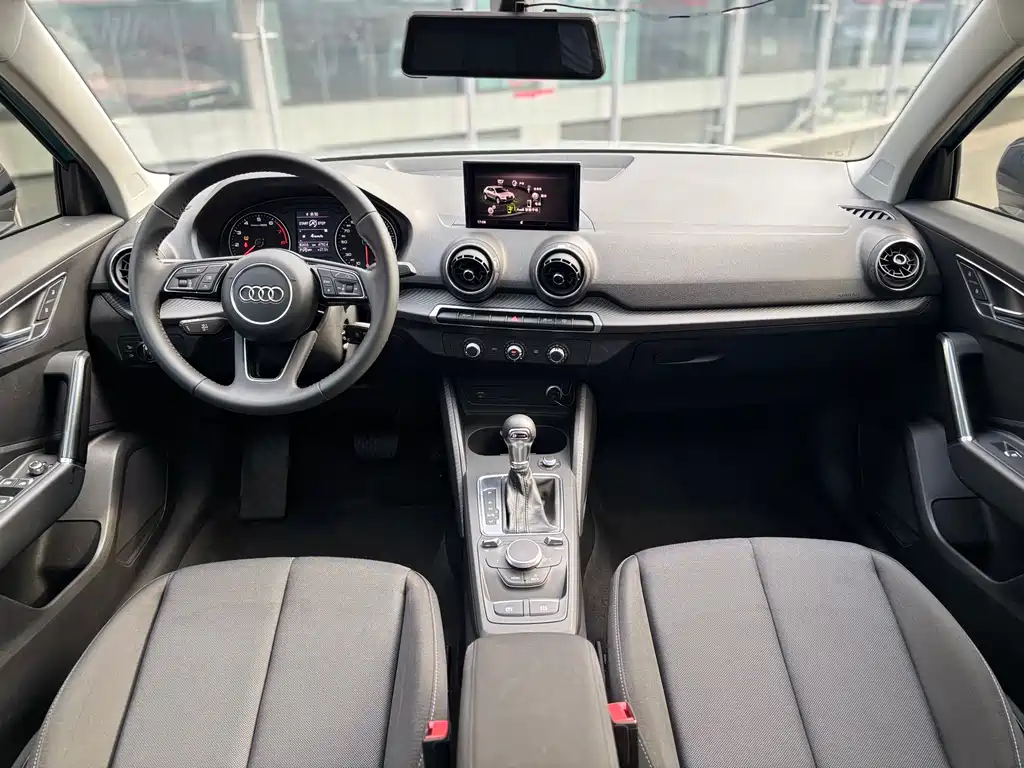 Audi Q2L 2018 35 TFSI Launch Edition China VI