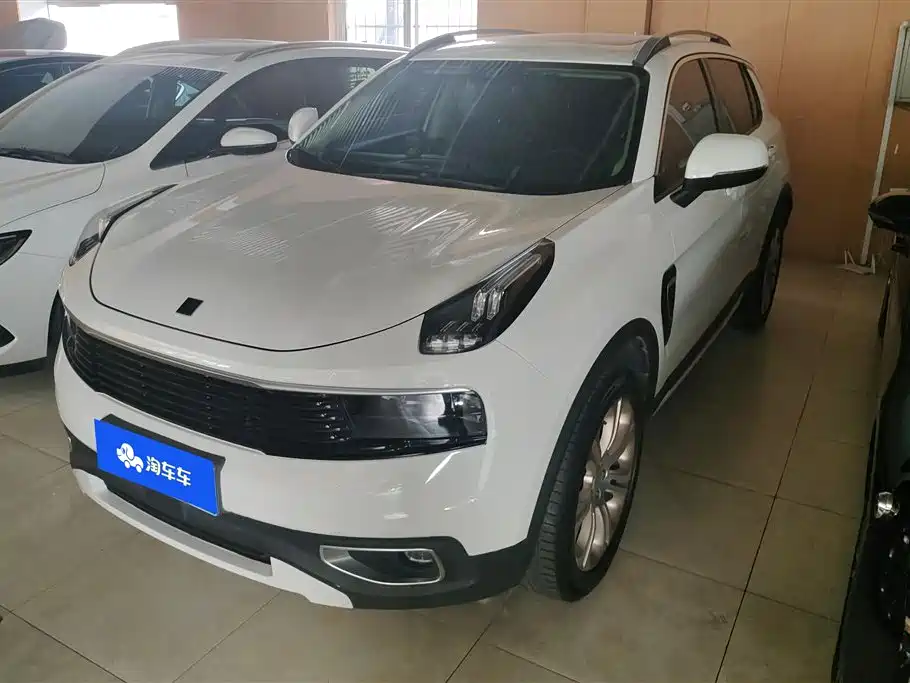Lynk & Co 01 2017 2.0T FWD Pro