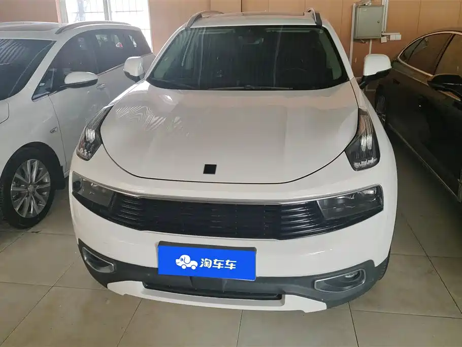 Lynk & Co 01 2017 2.0T FWD Pro