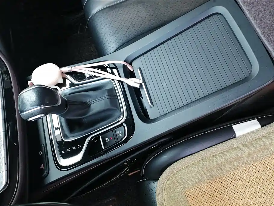 GAC Trumpchi M6 2021 270T DCT Zunjong Edition (7-seater)