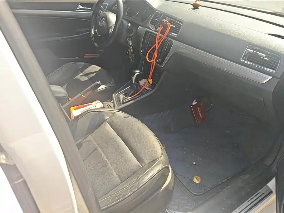 Volkswagen Lavida 2015 1.6L Automatic Comfort Edition