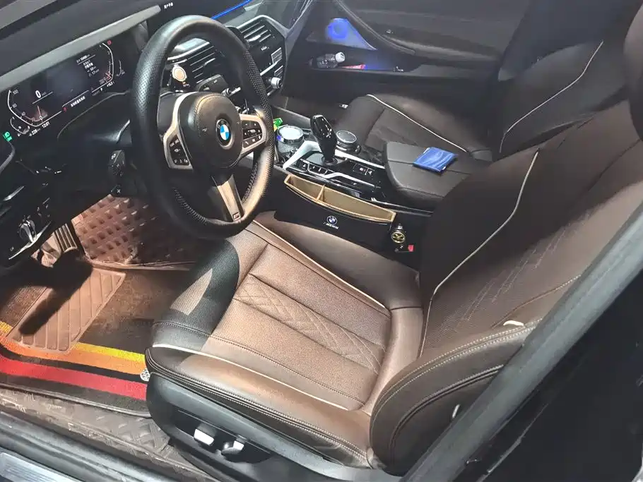BMW 5 Series 2022 525Li M Sport Package - фото 9