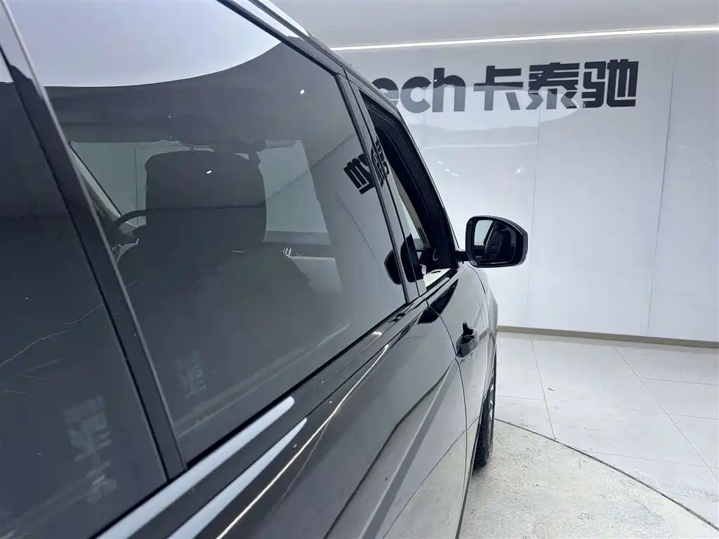 Range Rover 2020 3.0 L6 Heritage Extended Wheelbase Edition