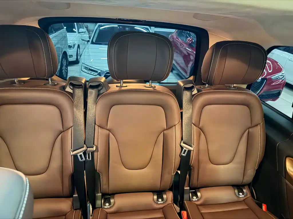 Mercedes-Benz V-Class 2022 V 260 L Long Wheelbase Luxury Edition