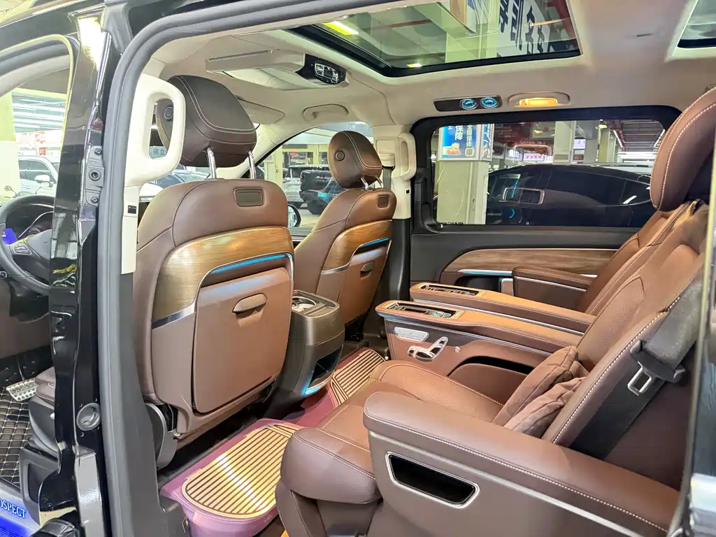 Mercedes-Benz V-Class 2022 V 260 L Long Wheelbase Luxury Edition