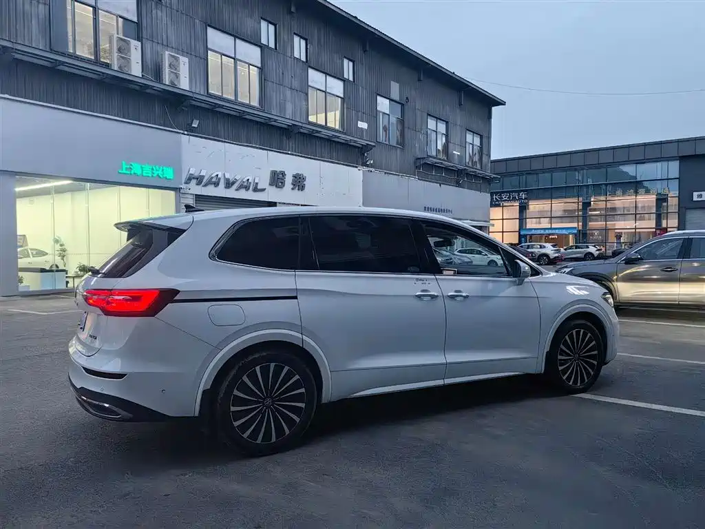 Viloran 2022 380TSI Prestige Edition