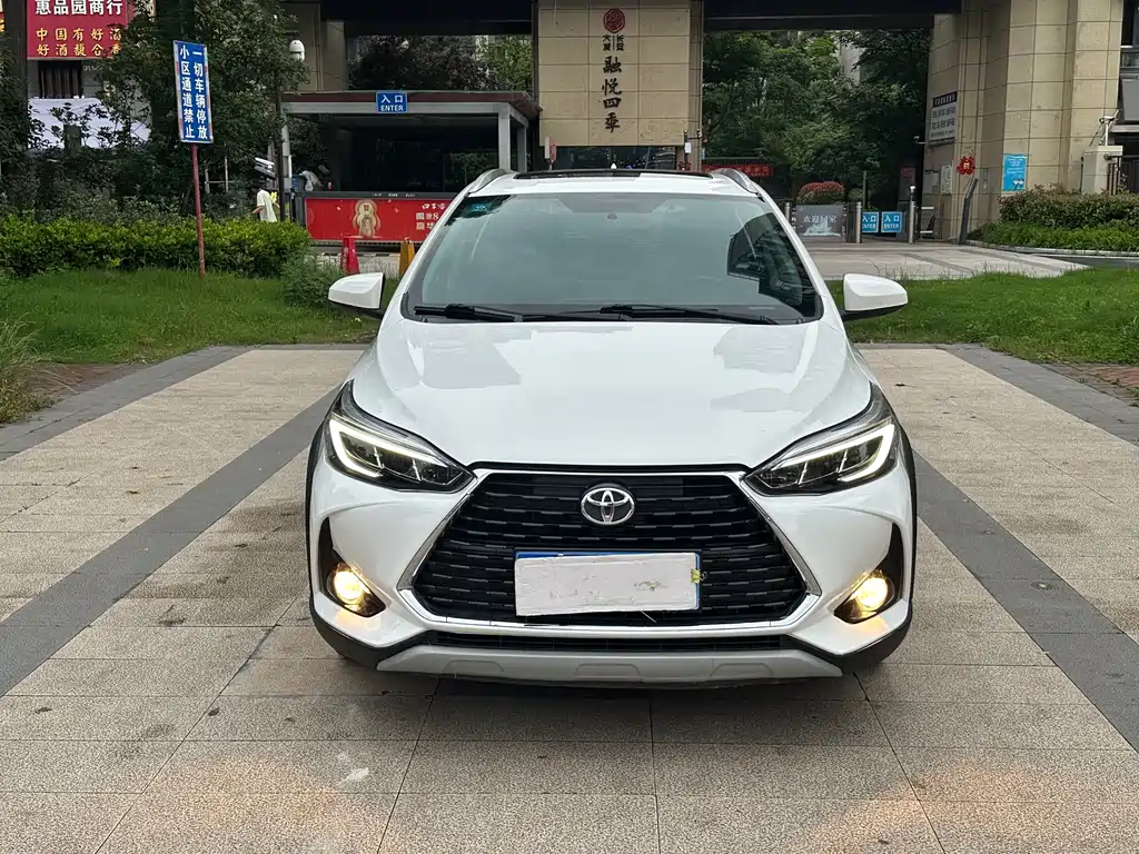 Yaris L 2020 1.5L CVT Premium