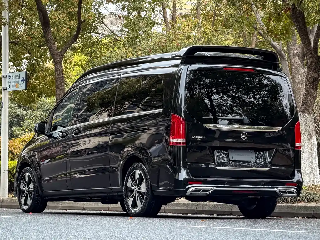 Mercedes-Benz V-Class 2022 V 260 L Long Wheelbase Luxury Edition