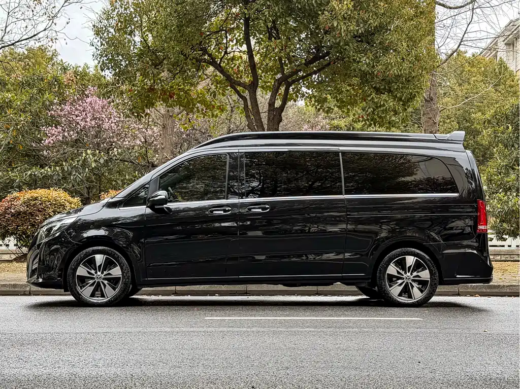 Mercedes-Benz V-Class 2022 V 260 L Long Wheelbase Luxury Edition