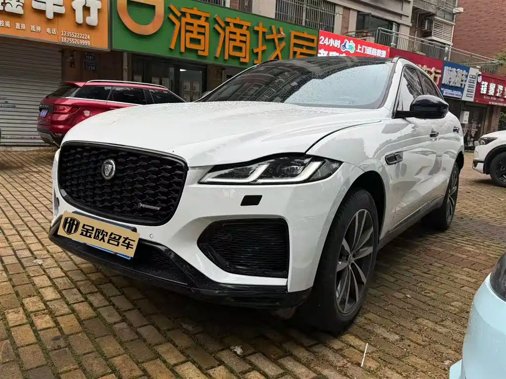 Jaguar F-PACE 2024 P250 R-Dynamic SE