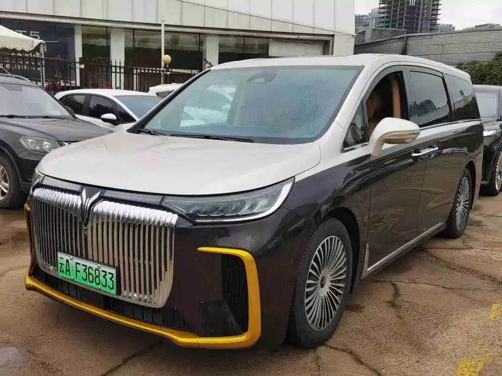 Voyah Dreamer 2025 PHEV AWD Flagship Kunpeng Edition
