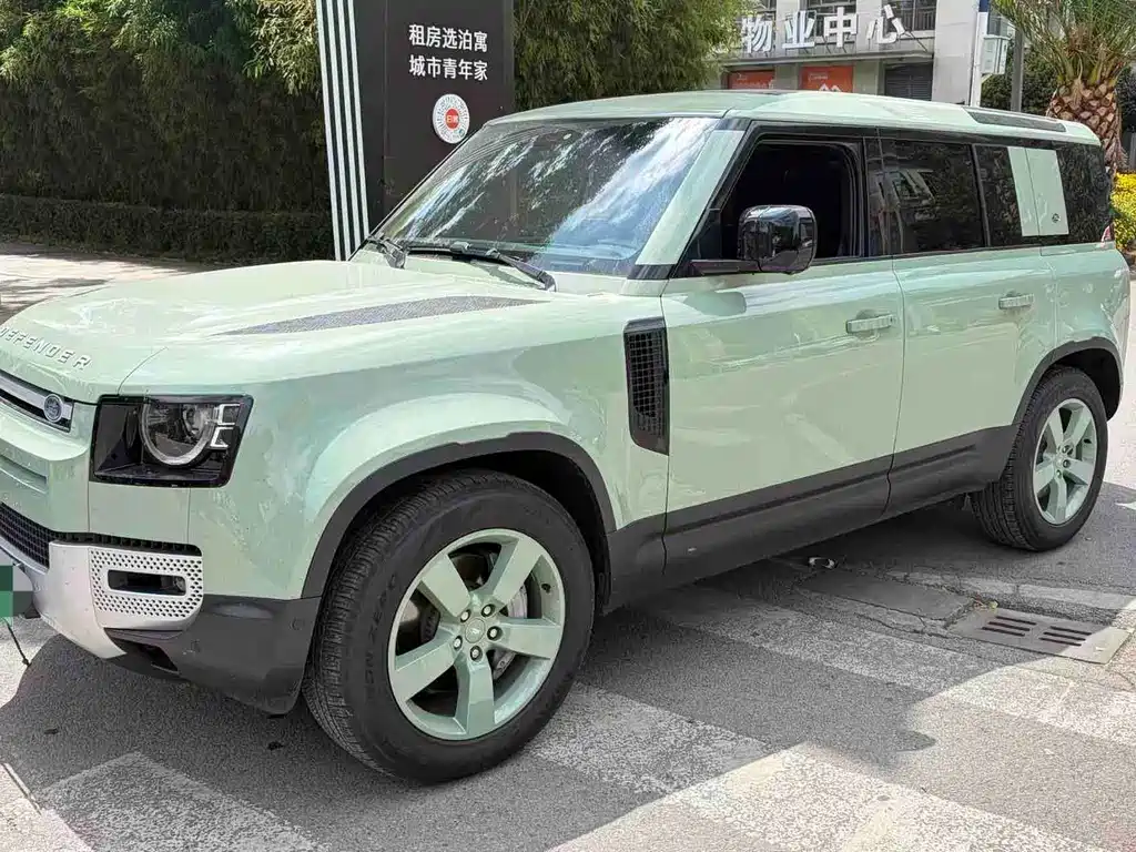 Land Rover Defender 2023 model 110 3.0T P400 75th Anniversary Legacy Edition