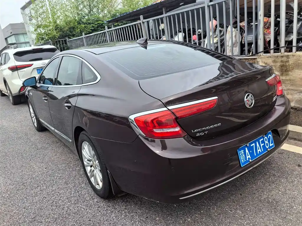 Buick LaCrosse 2016 Facelift 20T Leading Edition