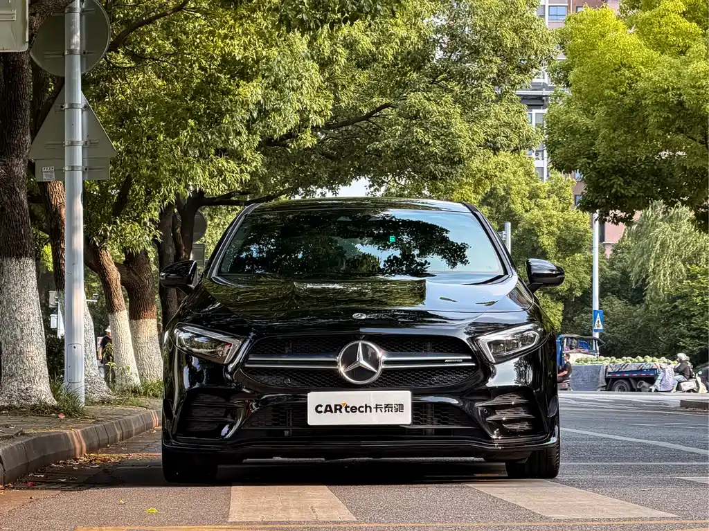 Mercedes-Benz AMG A 35 L 4MATIC 2022