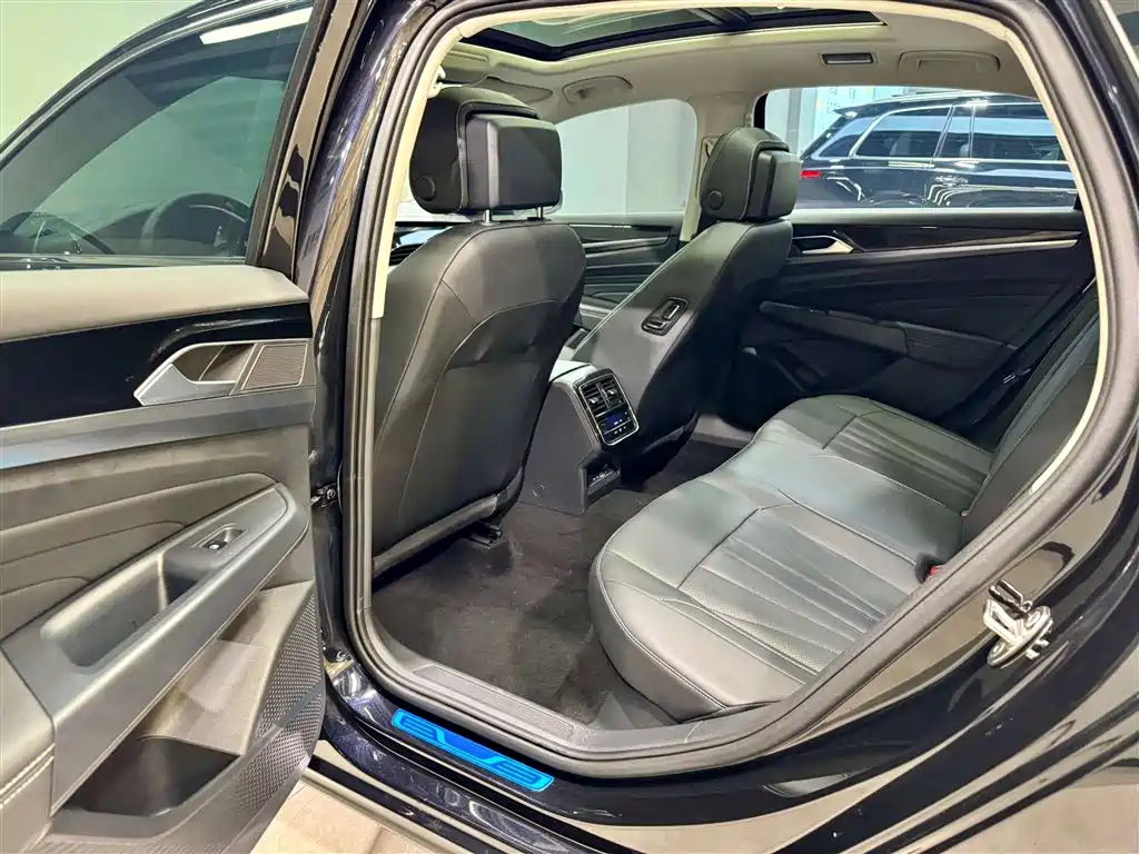Passat 2025 Outstanding Edition 380TSI Longteng Edition