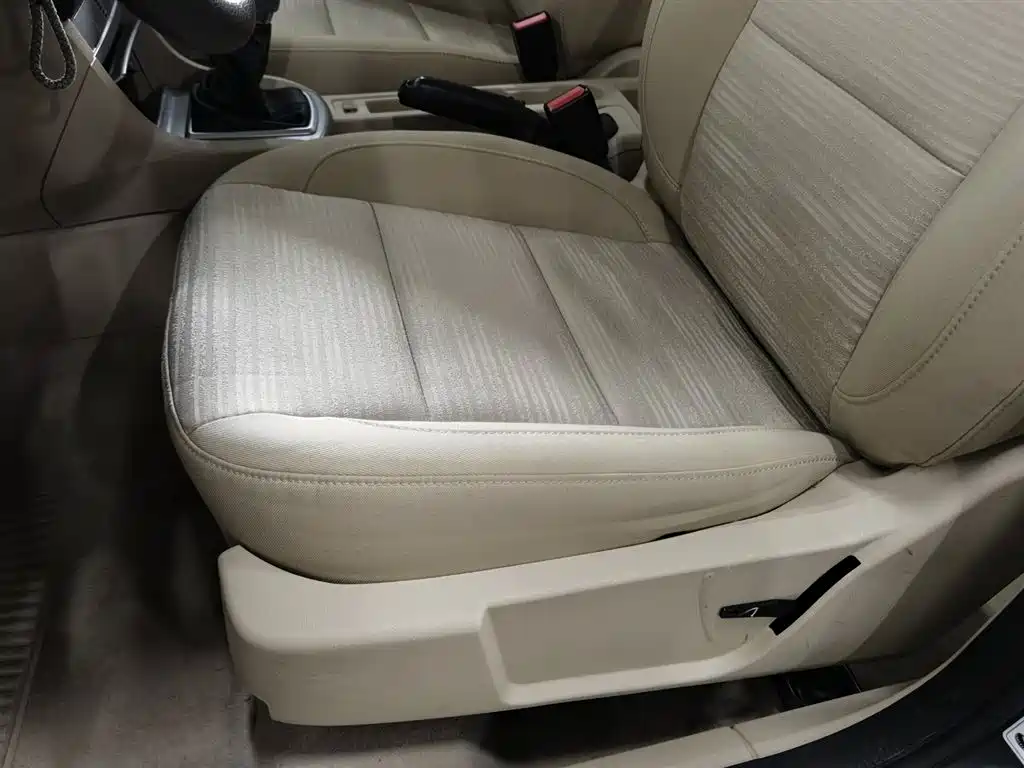 Ford Focus 2013 Sedan Classic 1.8L Manual Base