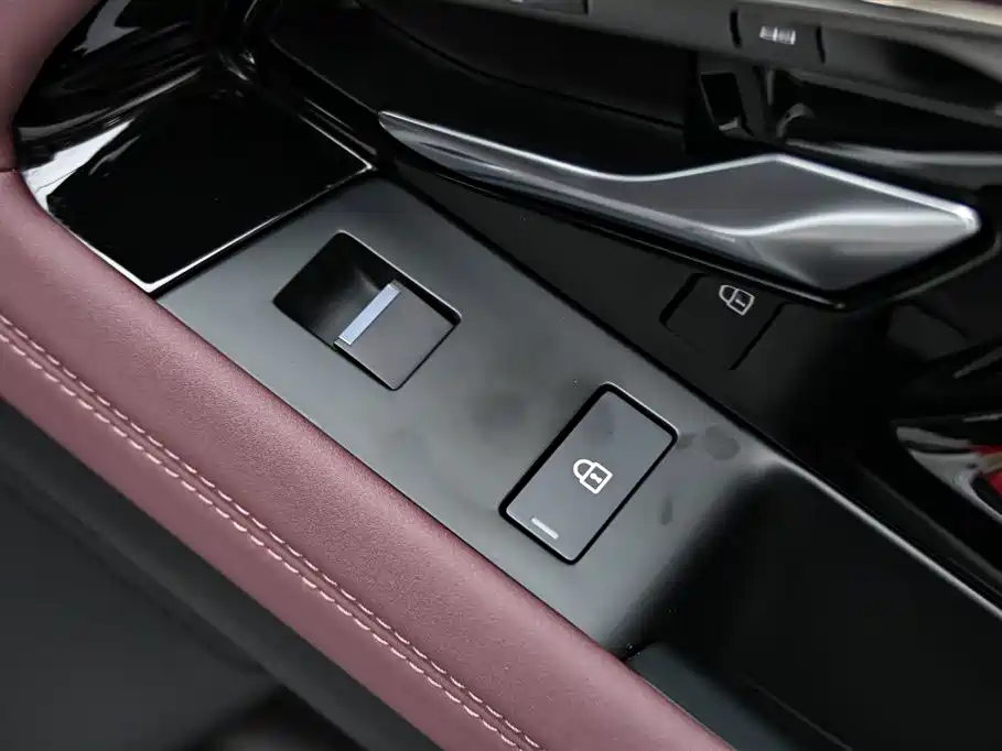 2024 Range Rover Evoque L SE