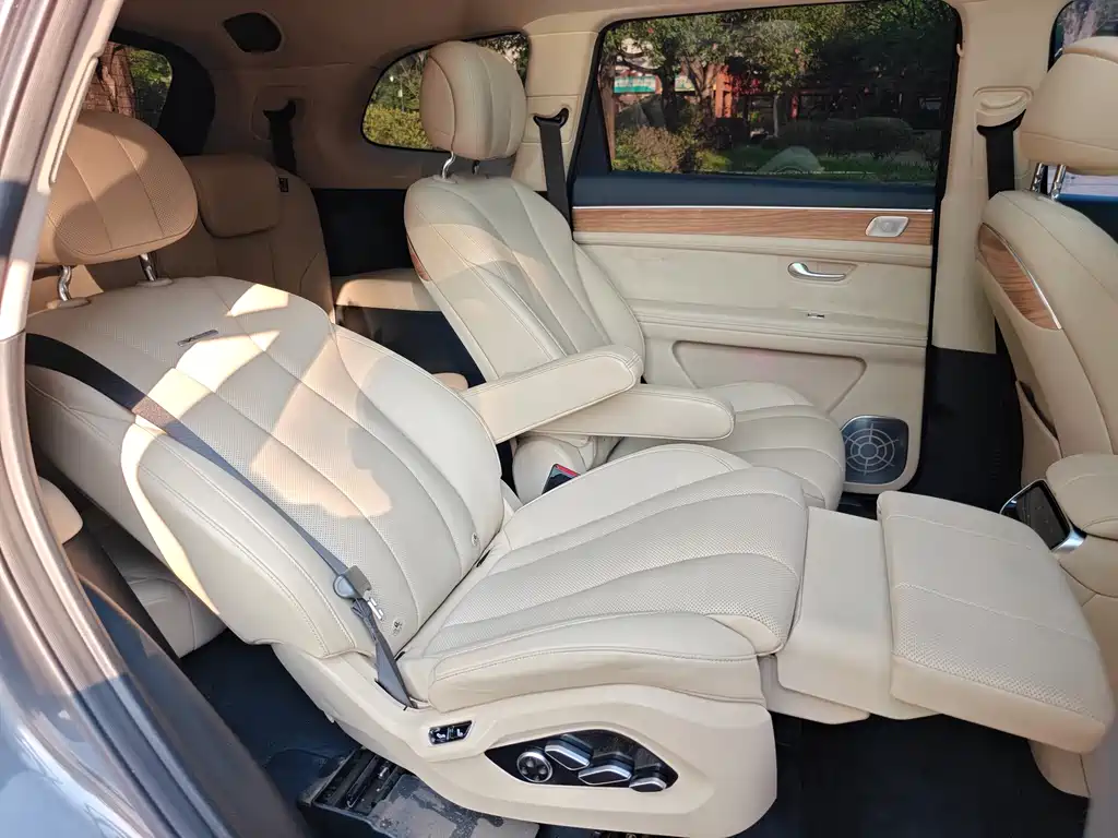 AITO M7 2022 1.5T AWD Luxury Edition