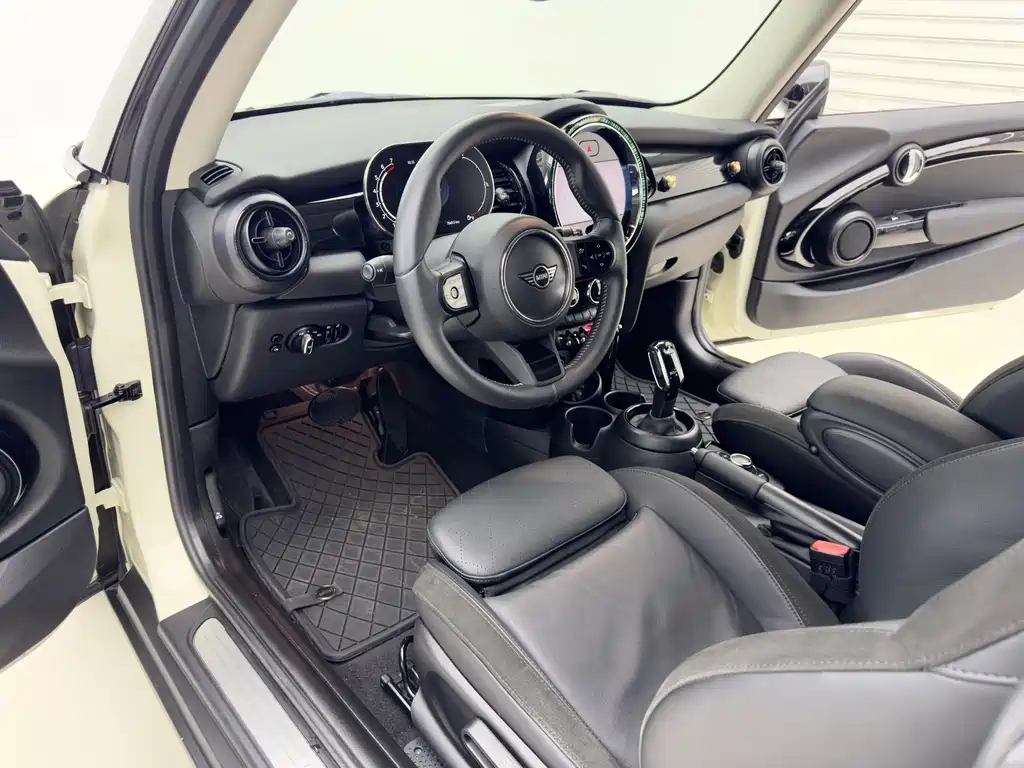 MINI 2022 1.5T COOPER Artist