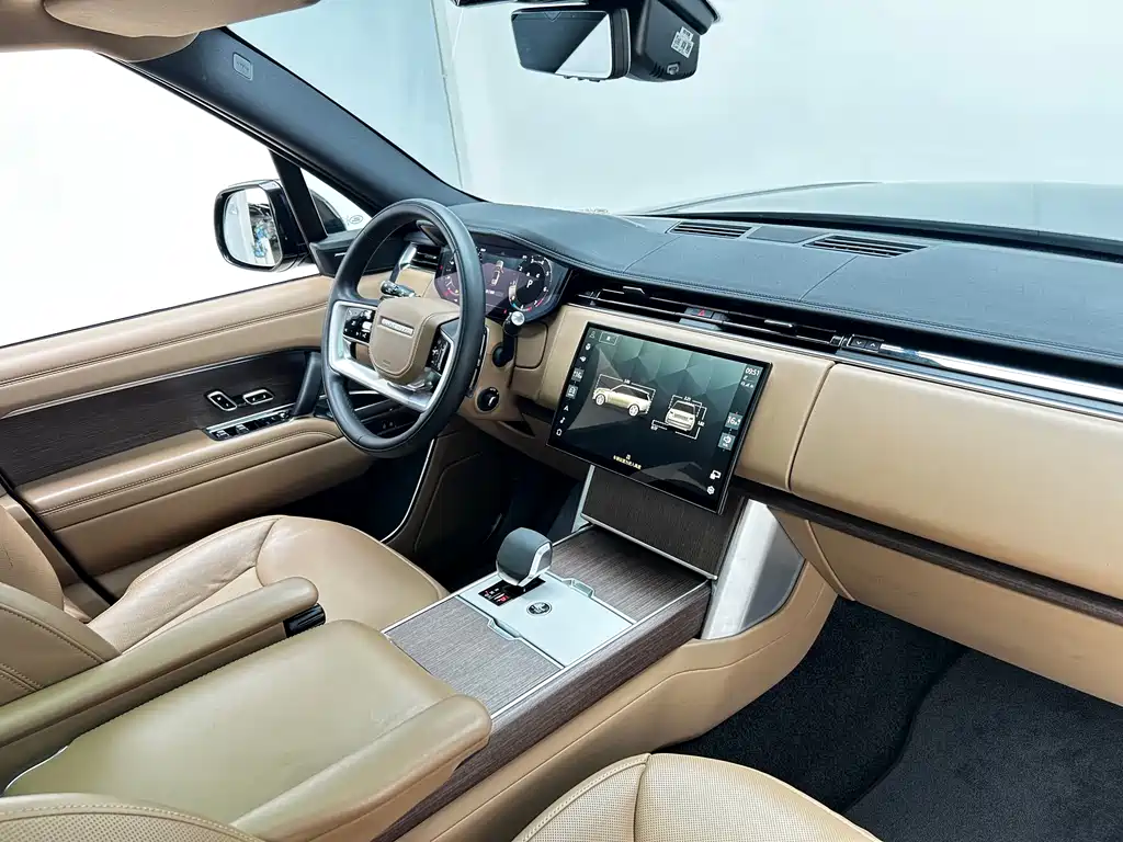 Range Rover 2024 3.0 L6 360PS SE
