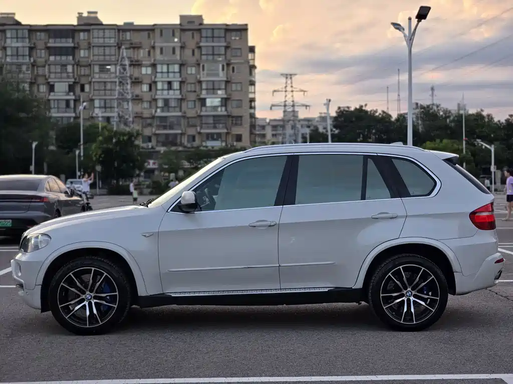 BMW X5 2009 xDrive48i Luxury