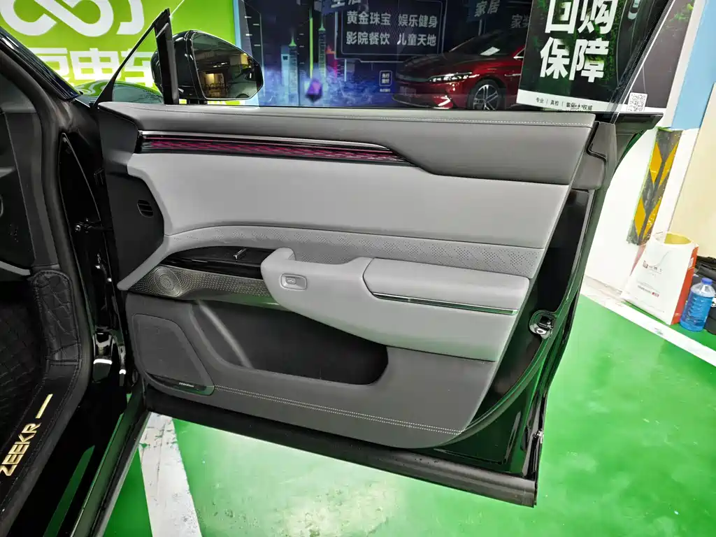 Zeekr 7X 2025 100kWh Long Range RWD Intelligent Driving Edition
