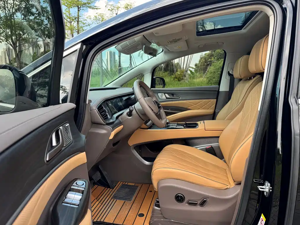 Denza D9 2022 DM-i 970 AWD Zunrong Edition