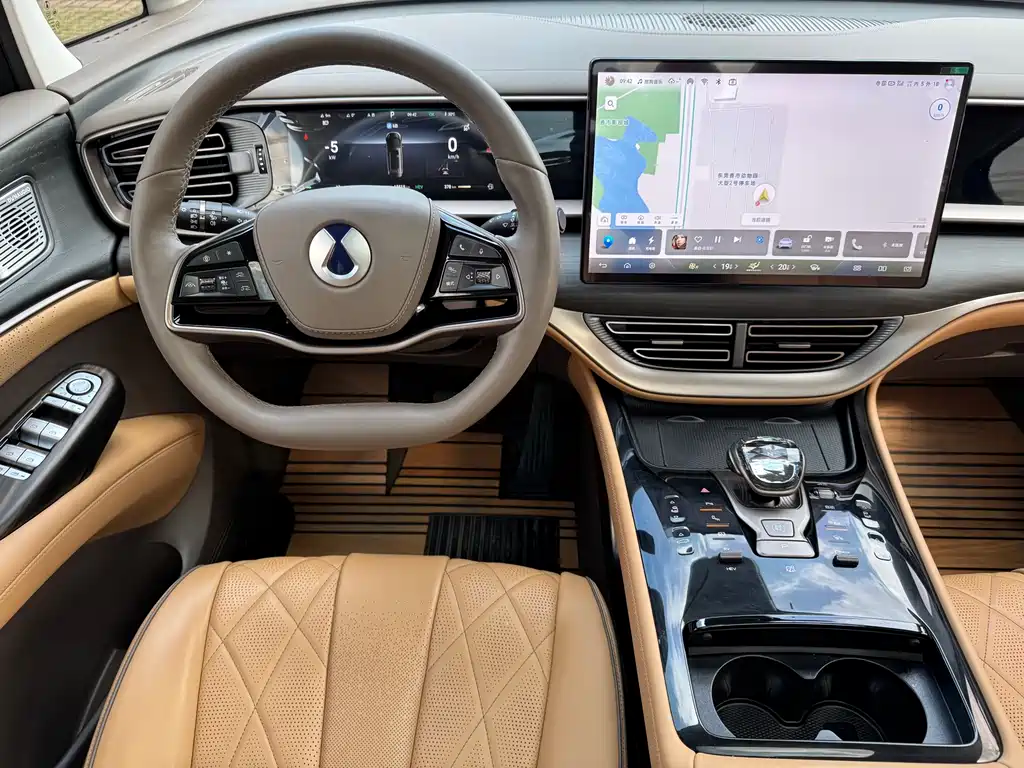 Denza D9 2022 DM-i 970 AWD Zunrong Edition
