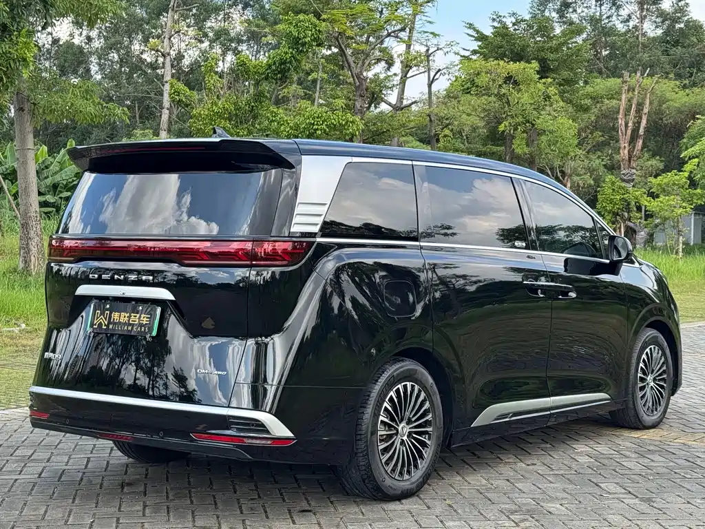 Denza D9 2022 DM-i 970 AWD Zunrong Edition