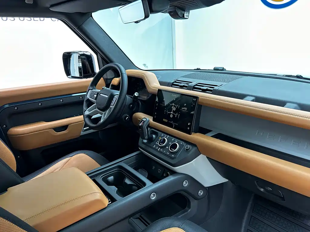 Land Rover Defender 2024 110 3.0T P400 X-Dynamic HSE